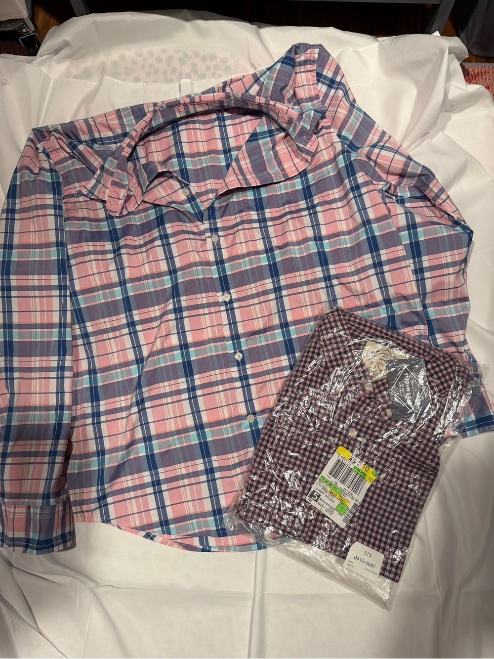 Lot/2 men’s St. John's Bay Button-Up Shirts sz L